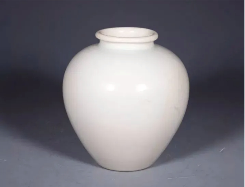 唐代邢窯白瓷盈字罐，真正做到了白如雪