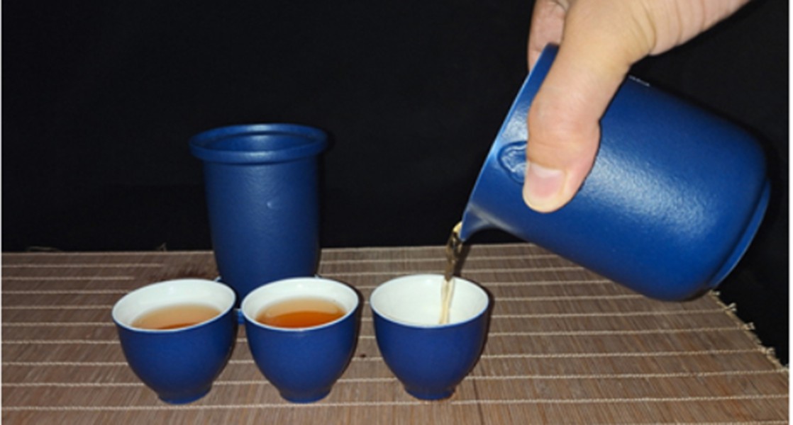 大宋定窯藍(lán)釉快客杯套裝，讓你隨時隨地沖出一杯香茗